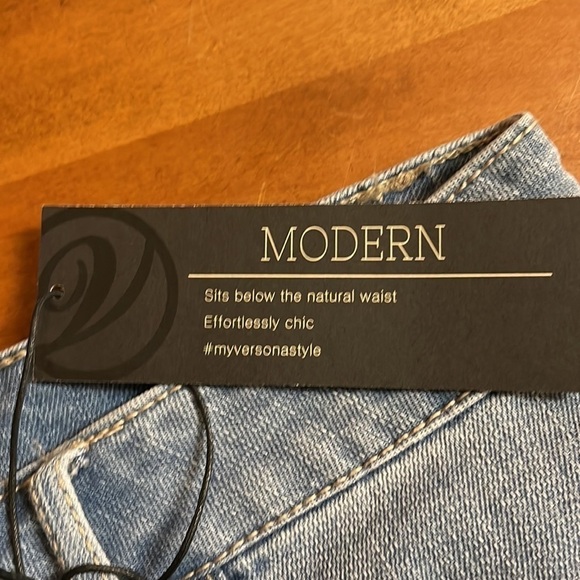 VERSONA NWT Button Fly Shorts Size 12 - Picture 4 of 9